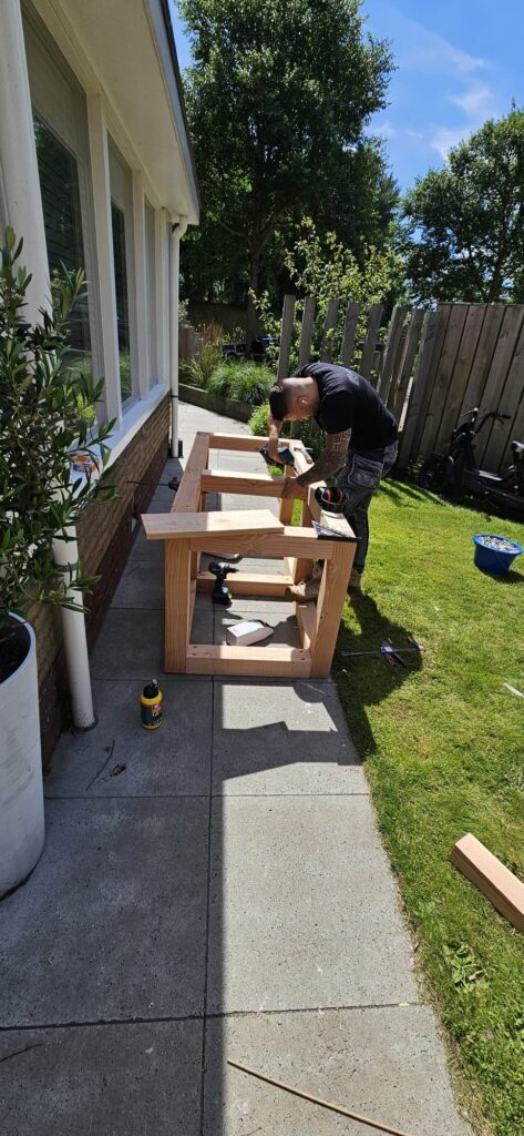 Rick Hoekstra op een project in Zaanstad